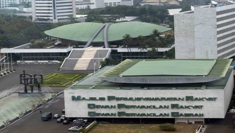 Amandemen UUD ’45 MPR RI 2001, Biang Kerok Musnahnya Indonesia Masa Depan