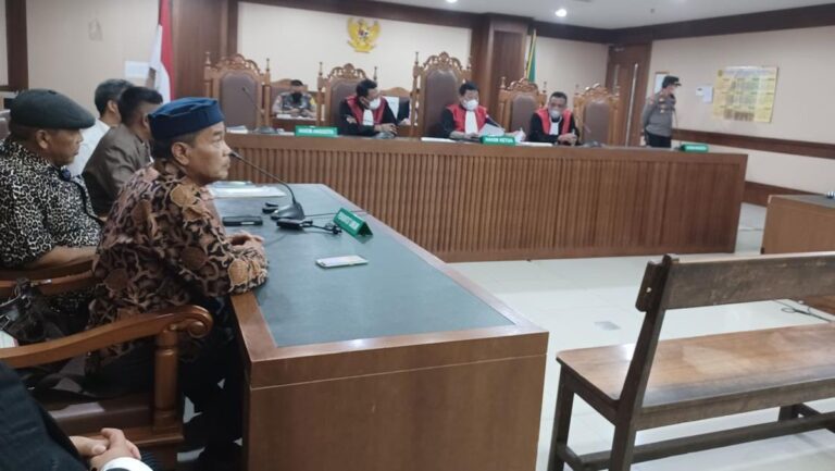 MULAI FOKUS PEMBUKTIAN IJAZAH PALSU JOKOWI