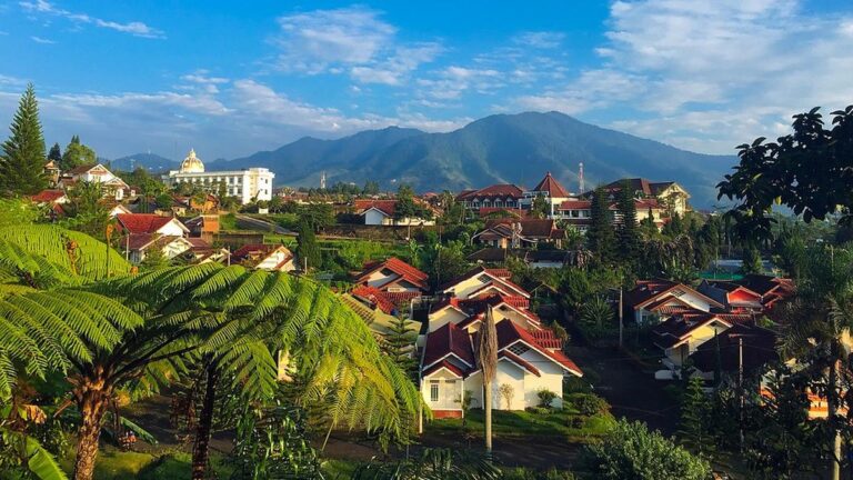 OTONOMI KHUSUS, NEGARA BAGIAN ATAU JAWA BARAT MERDEKA?